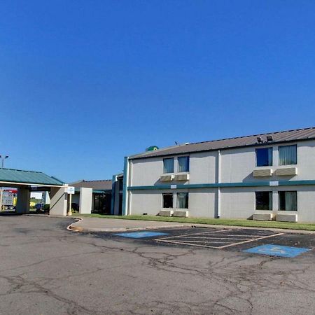 Baymont Inn & Suites Shawnee Extérieur photo