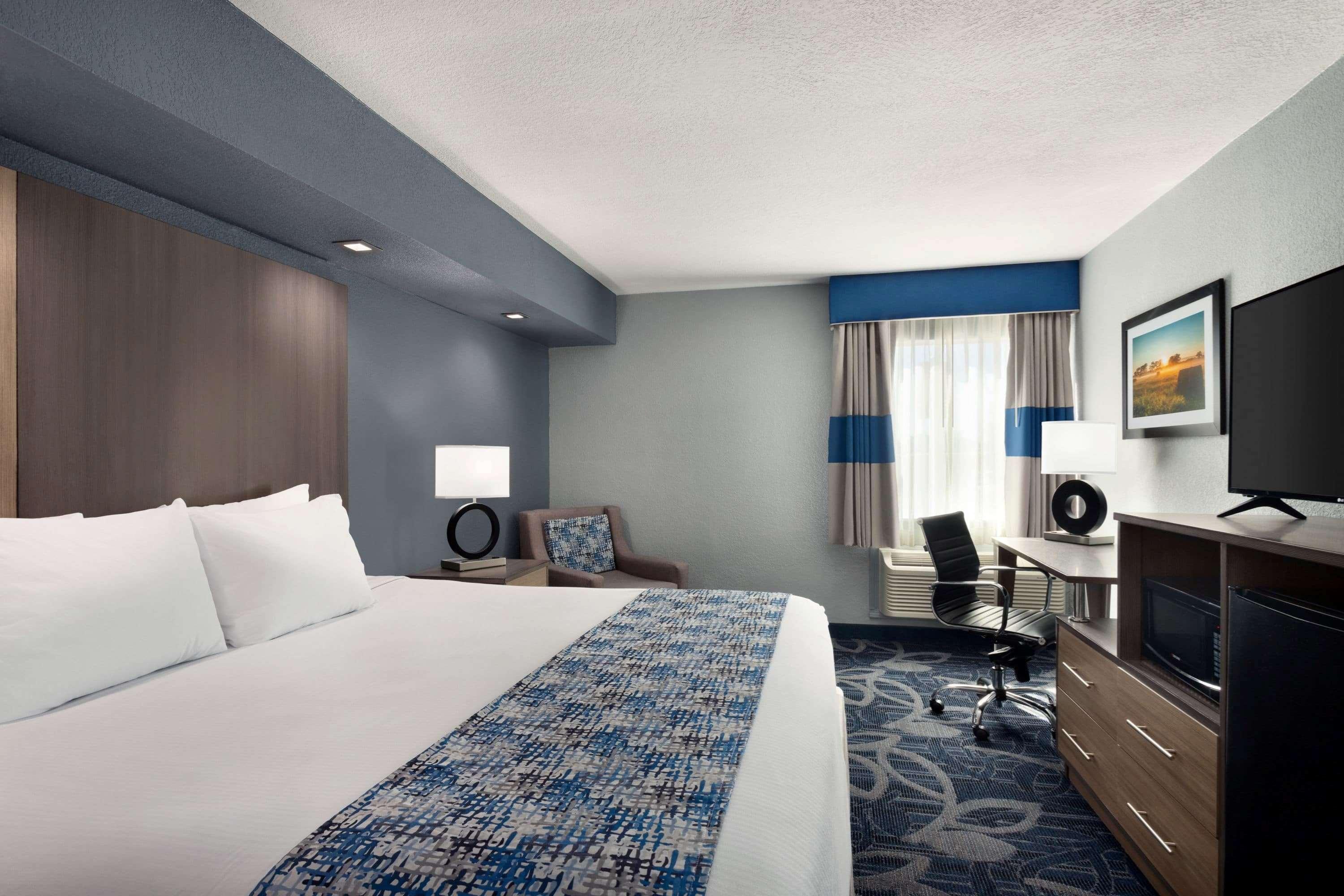 Baymont Inn & Suites Shawnee Extérieur photo