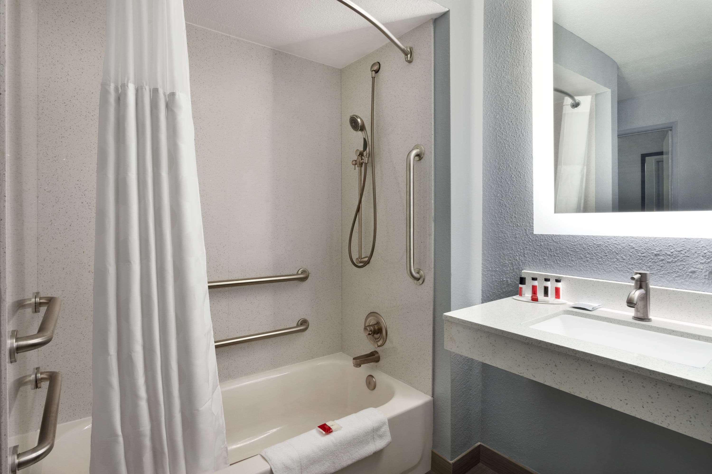 Baymont Inn & Suites Shawnee Extérieur photo