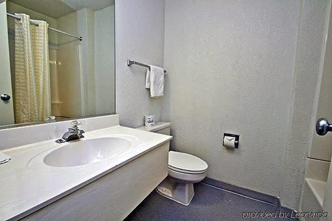 Baymont Inn & Suites Shawnee Extérieur photo