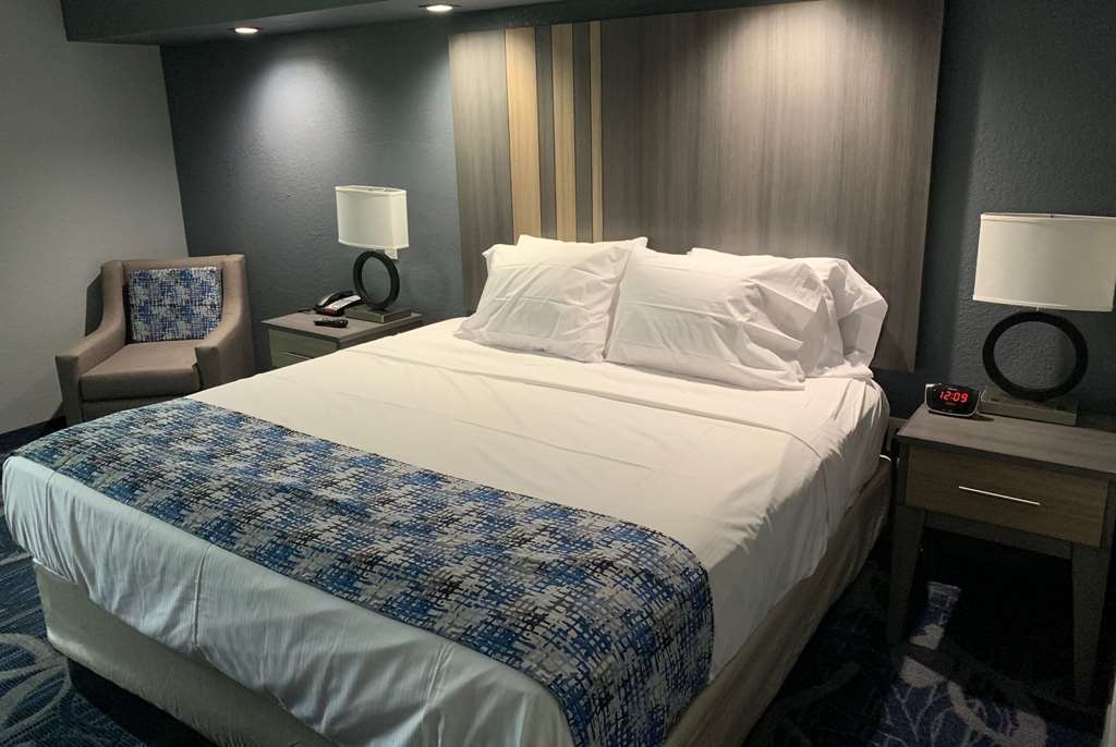 Baymont Inn & Suites Shawnee Chambre photo