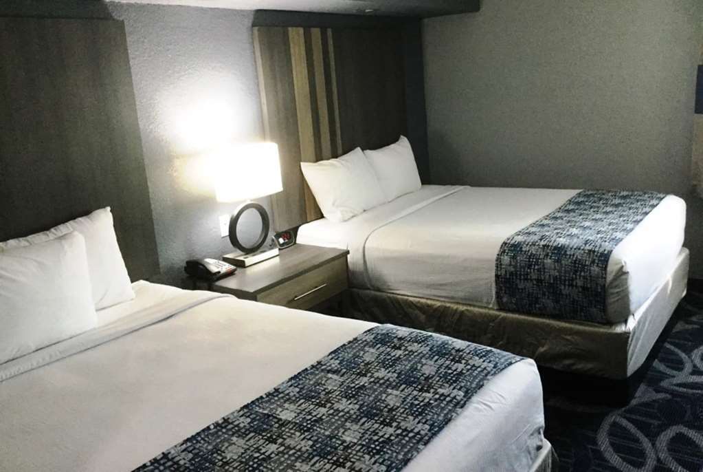 Baymont Inn & Suites Shawnee Chambre photo