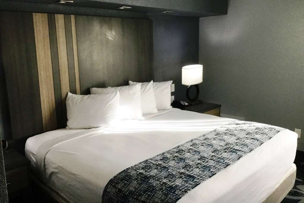 Baymont Inn & Suites Shawnee Chambre photo